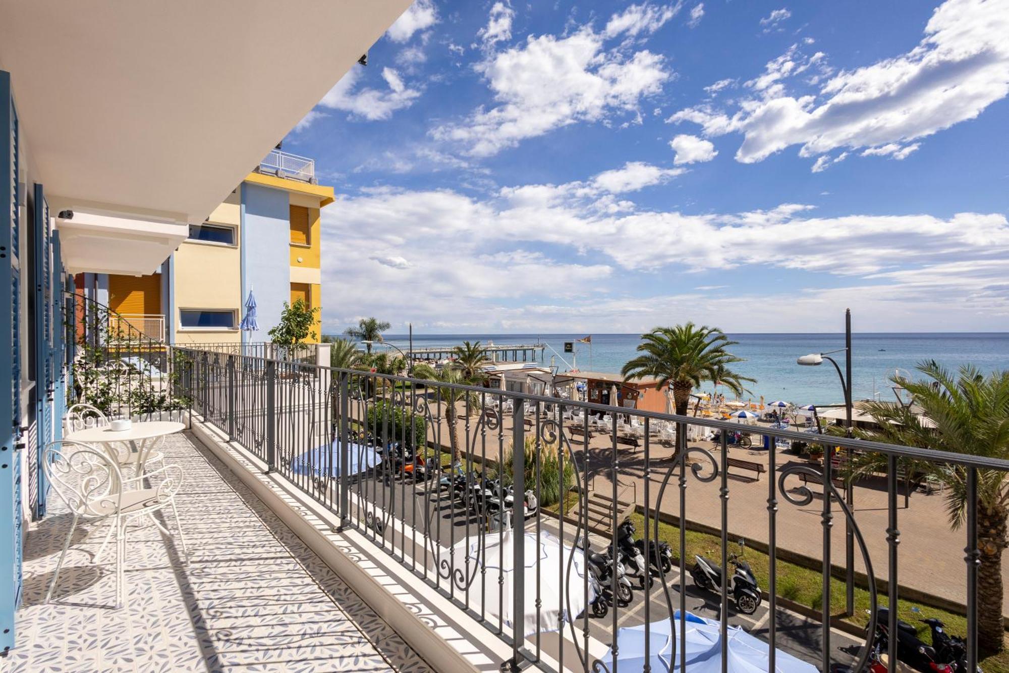 A'Mare Boutique Hotel & Spa Pietra Ligure Ngoại thất bức ảnh